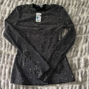 AKIRA sparkly top
